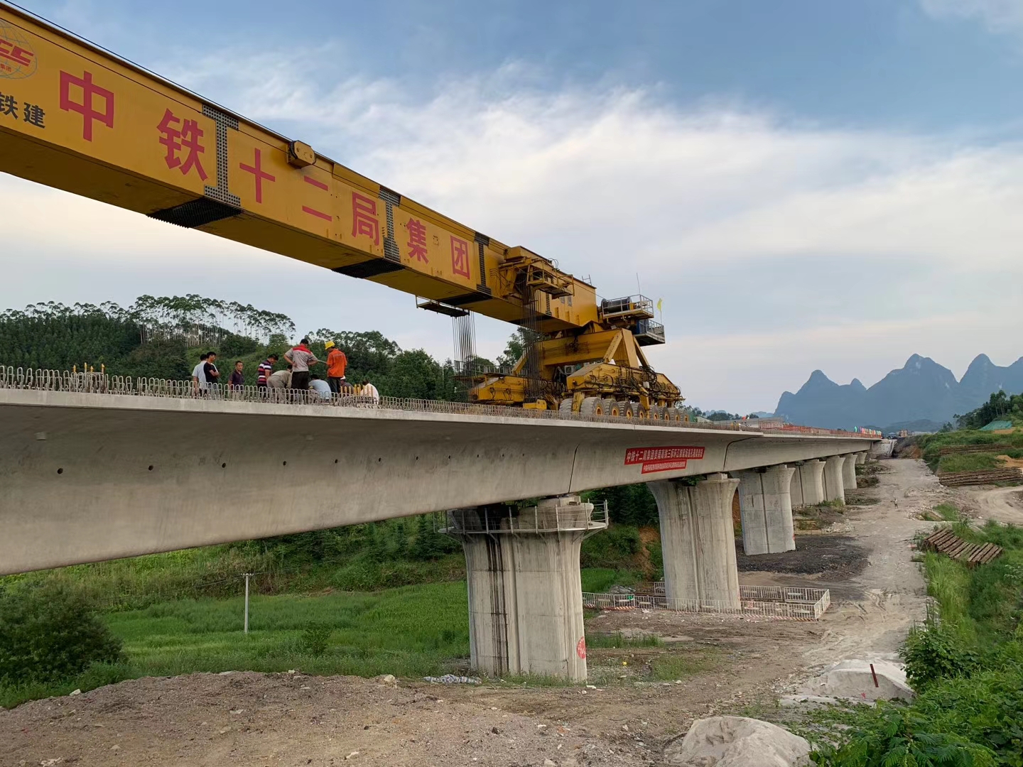 上海预应力加固在公路桥梁施工应用